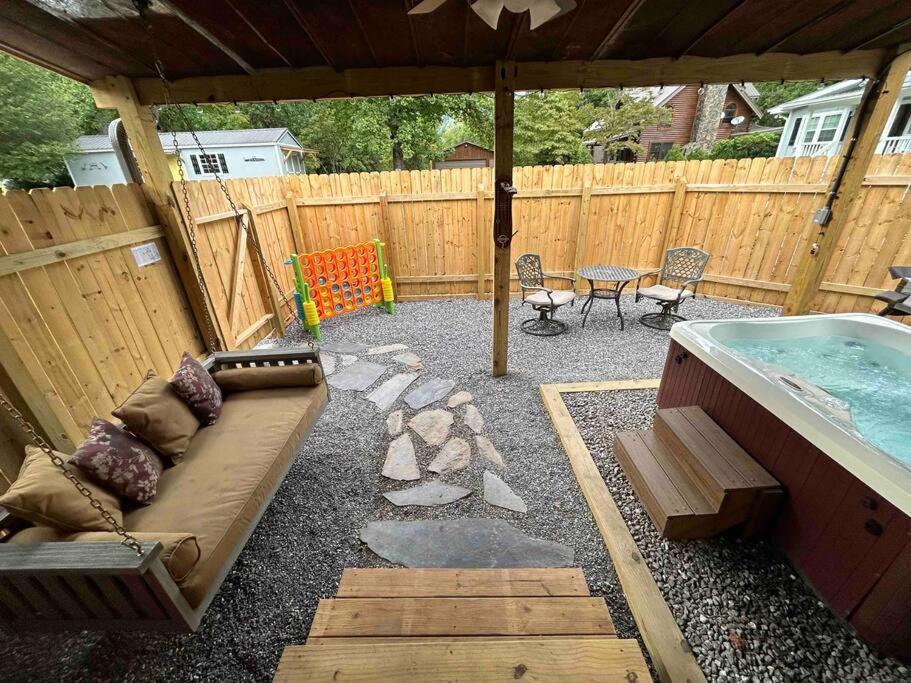 Blissful Nook Tiny Home ~ Cozy Retreat W/ Hot Tub; Near Town And Deep Creek Bryson City Exterior foto